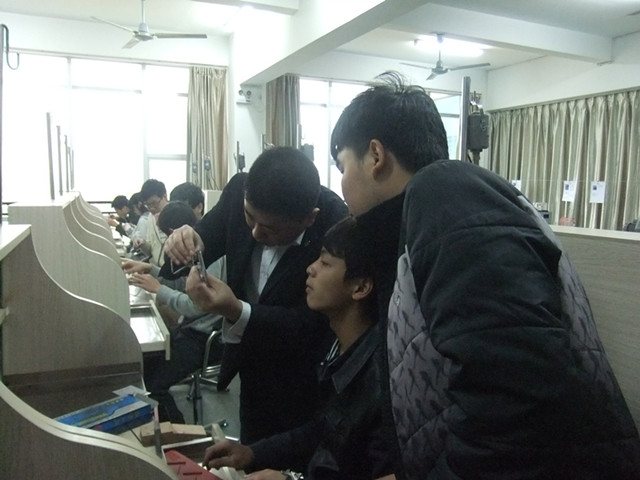 珠寶專業實訓課程開啟工學結合新篇章，初步成效顯著